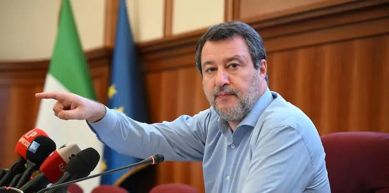 Il vicepremier e ministro delle Infrastrutture e dei Trasporti, Matteo Salvini (Lega), durante una conferenza stampa sul nuovo contributo di affitto ai genitori separati o divorziati, Roma 9 ottobre 2026. ANSA/ALESSANDRO DI MEO